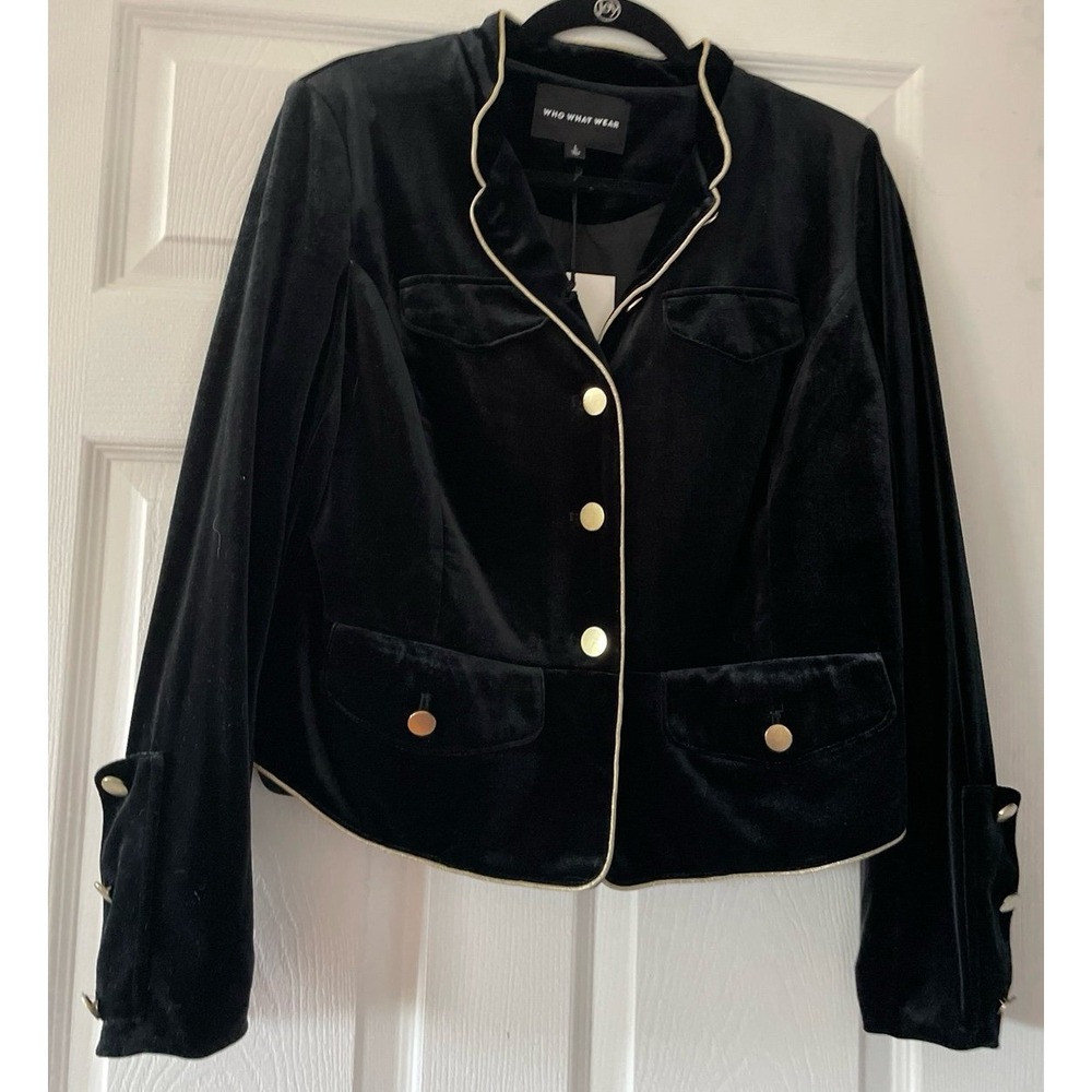 Who what Wear  Black Velvet‎ Cropped Blazer